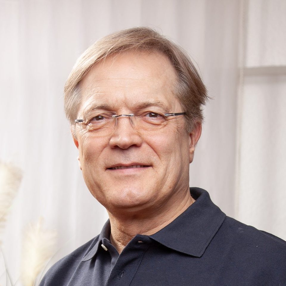 Dr. Michael Küster